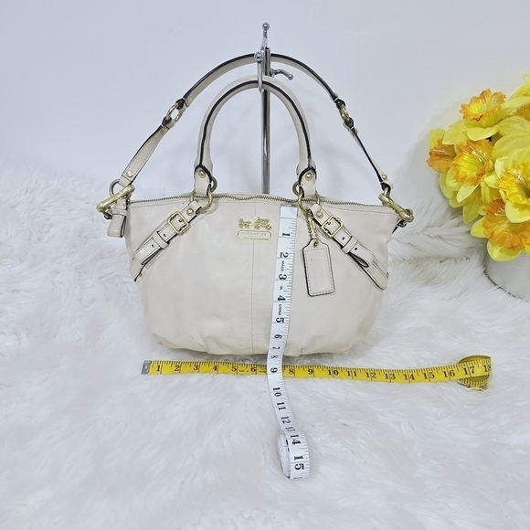 Coach Maddison Cream Leather used - Picture 6 of 16